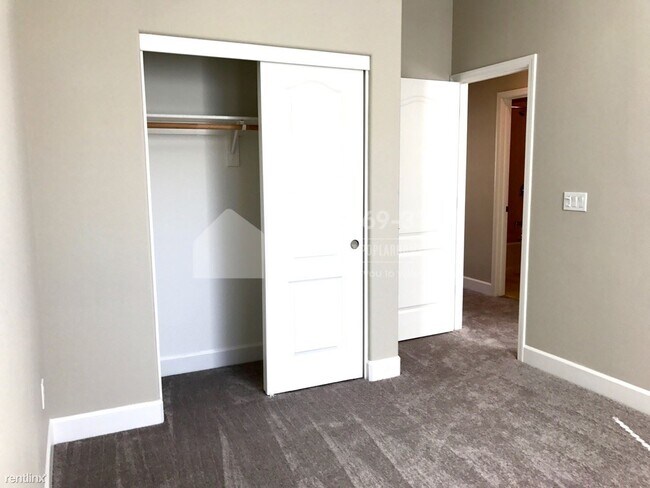 Building Photo - 3 br, 4 bath Townhome - 428 Whistler Pl -