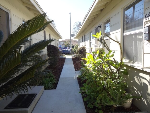 Building Photo - 6457 E Olympic Blvd