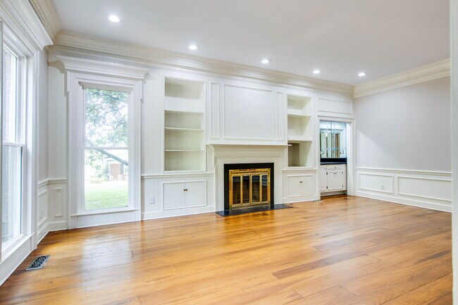 Foto del edificio - "Spacious 4-Bed Retreat in Murfreesboro with Elegant Granite Finishes!"