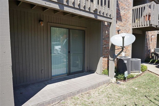 Foto del edificio - 1111 Signal Ridge Pl