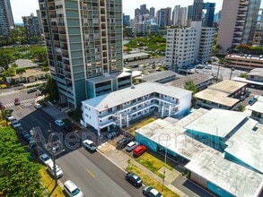 Building Photo - 516 Kamoku St