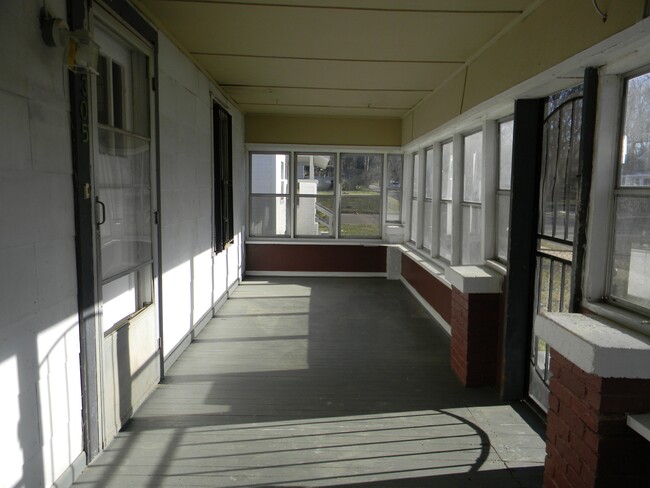 Foto del edificio - 4305 Pulaski St