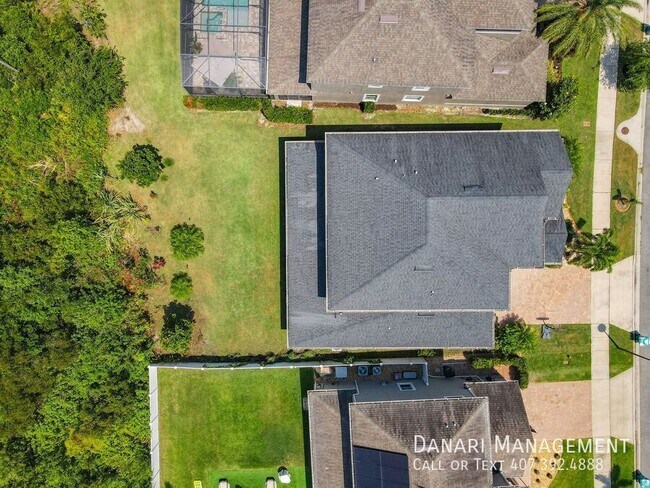Foto del edificio - 8054 Bushmaster Ave