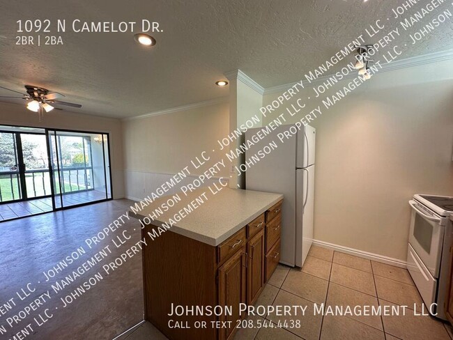 Building Photo - 1092 N Camelot Dr