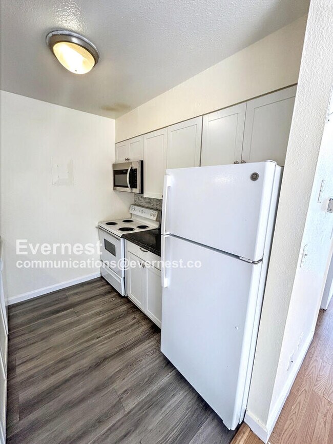 Foto del edificio - 4625 Picturesque Ct