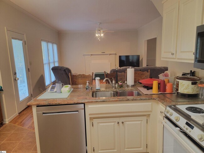 Building Photo - 414 Woodgrove Trce