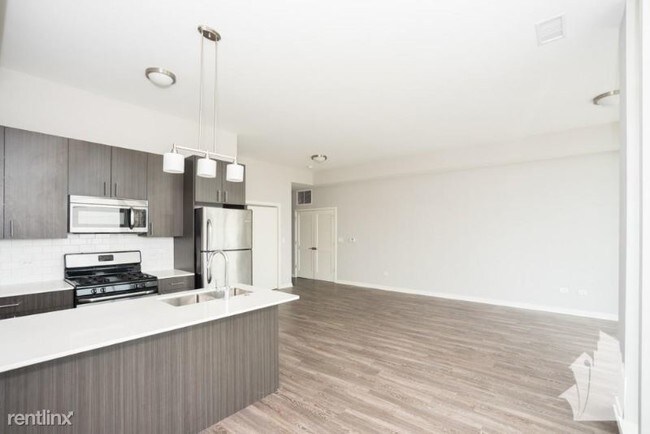 Foto del edificio - 1545 W Nelson St