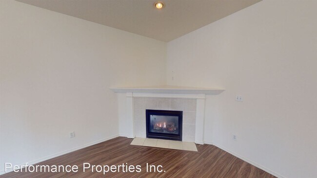 Building Photo - 3 br, 2.5 bath House - 17493 SW Turning Le...
