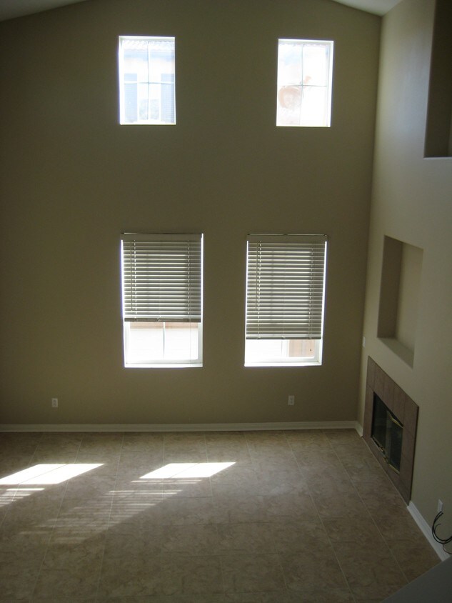 Foto del edificio - 27049 Fairway Ln