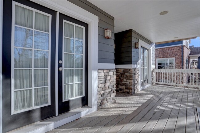 Foto del edificio - Stunning 5-Bedroom Home in Desirable McKay Landing – Available Now!