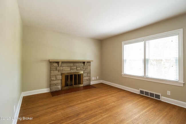 Building Photo - 4620 Hillside Dr