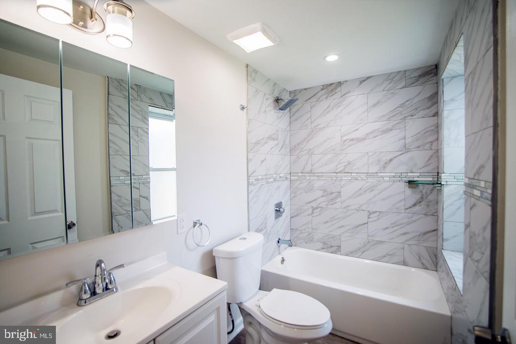 Foto principal - 2428 Sharswood St