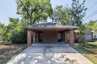 Building Photo - 6201 Berkett Cove