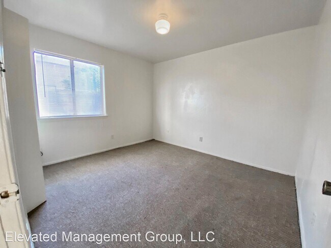 Building Photo - 1209 Dickerson Dr SE