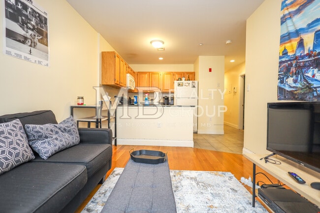 Photo - 90 Westland Ave Apartments