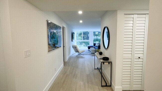 Building Photo - 7369 Orangewood Ln