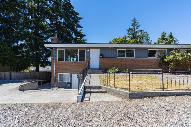 Building Photo - 549 Index Plz NE