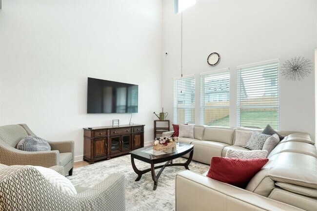 Building Photo - 4501 Cool Gray Cv