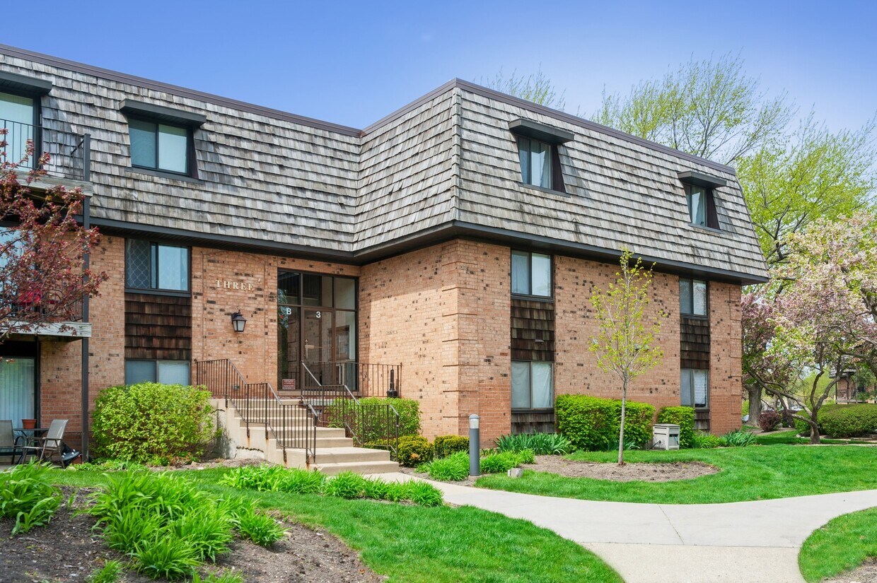 3 Oak Creek Dr Unit 1405, Buffalo Grove, IL 60089 - Condo for Rent in