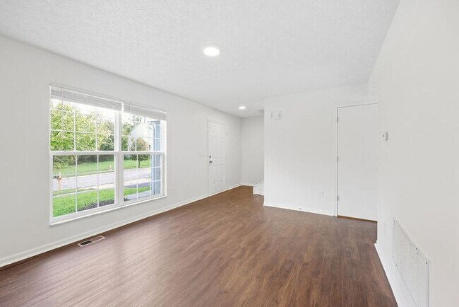 Foto del edificio - 8245 Crete Ln