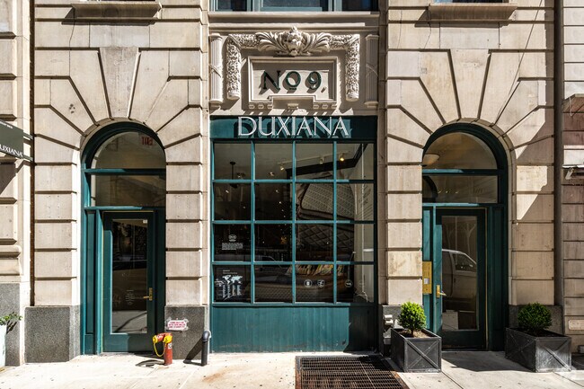 Foto del edificio - 9 W 20th St