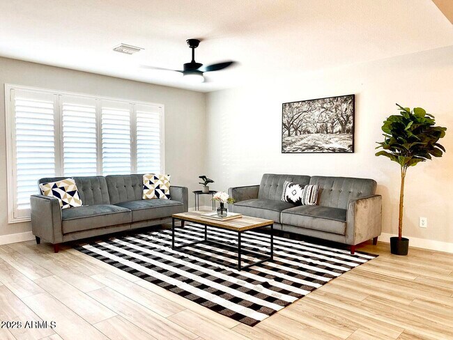 Foto del edificio - 8424 E Dianna Dr