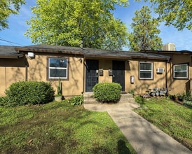 Building Photo - 432 W 17th St