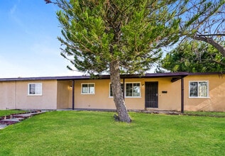 Building Photo - 1779 Rosewood Rd