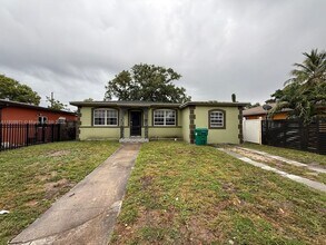 Building Photo - 2010 NW 55th Terrace