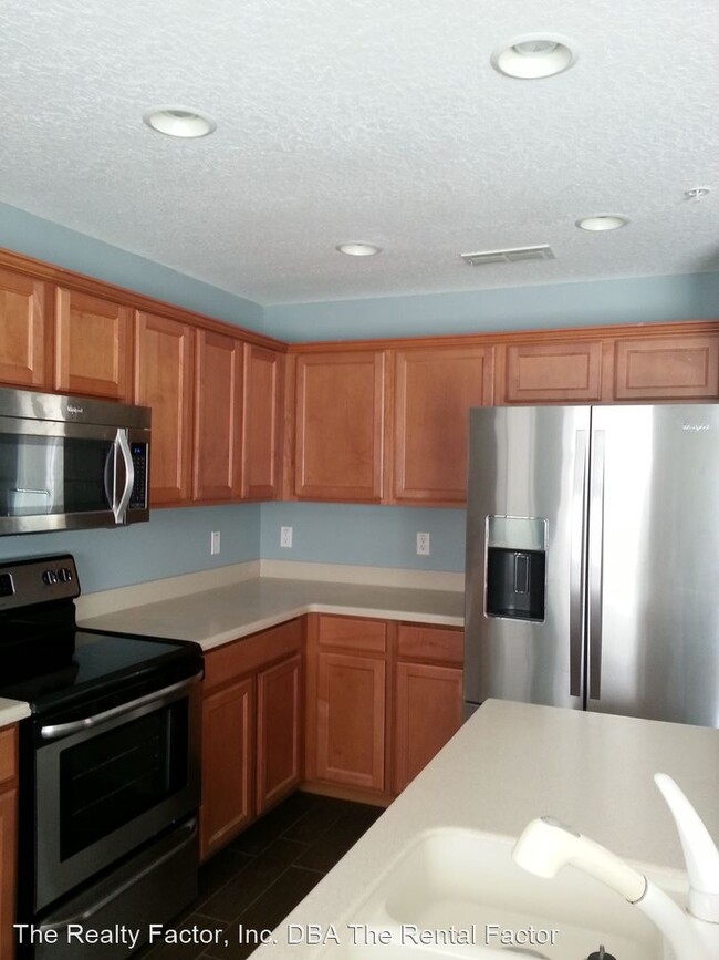 Building Photo - 3 br, 2.5 bath House - 205 Constitution Way