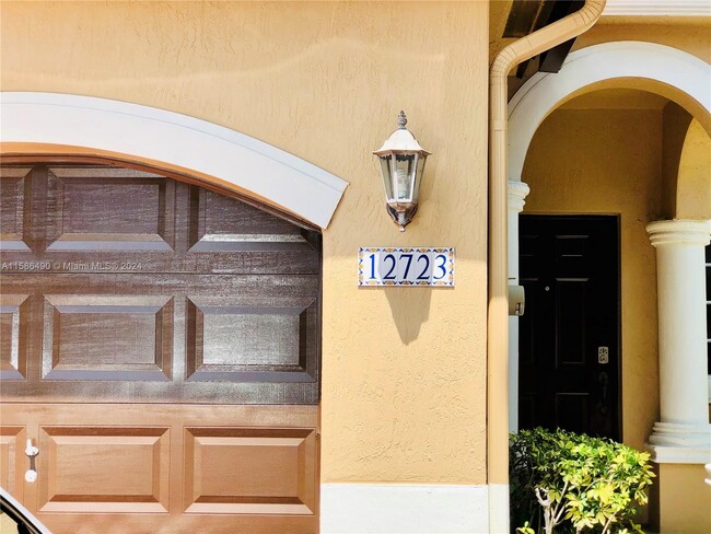 Building Photo - 12723 SW 49th Ct