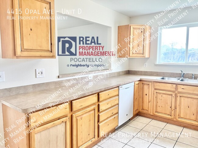 Foto del edificio - 4415 Opal Ave