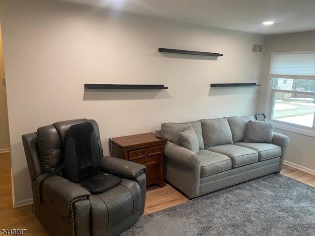 Building Photo - 105 Newark Pompton Turnpike