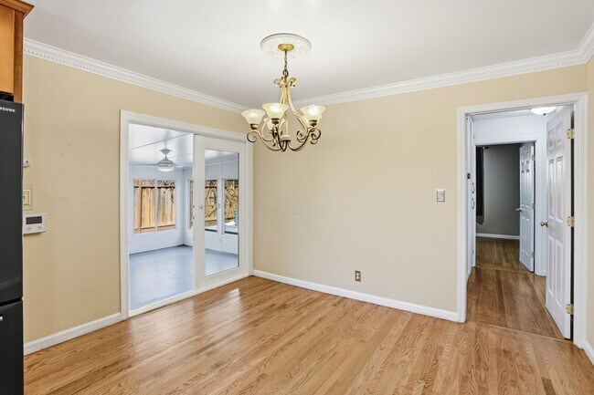 Foto del edificio - 933 Barstow Ct