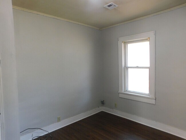 Foto del edificio - Fully Remodeled, Charming Home