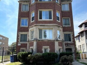 Building Photo - 7412 S South Shore Dr