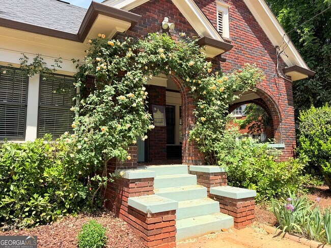 Foto del edificio - 557 Manford Rd SW