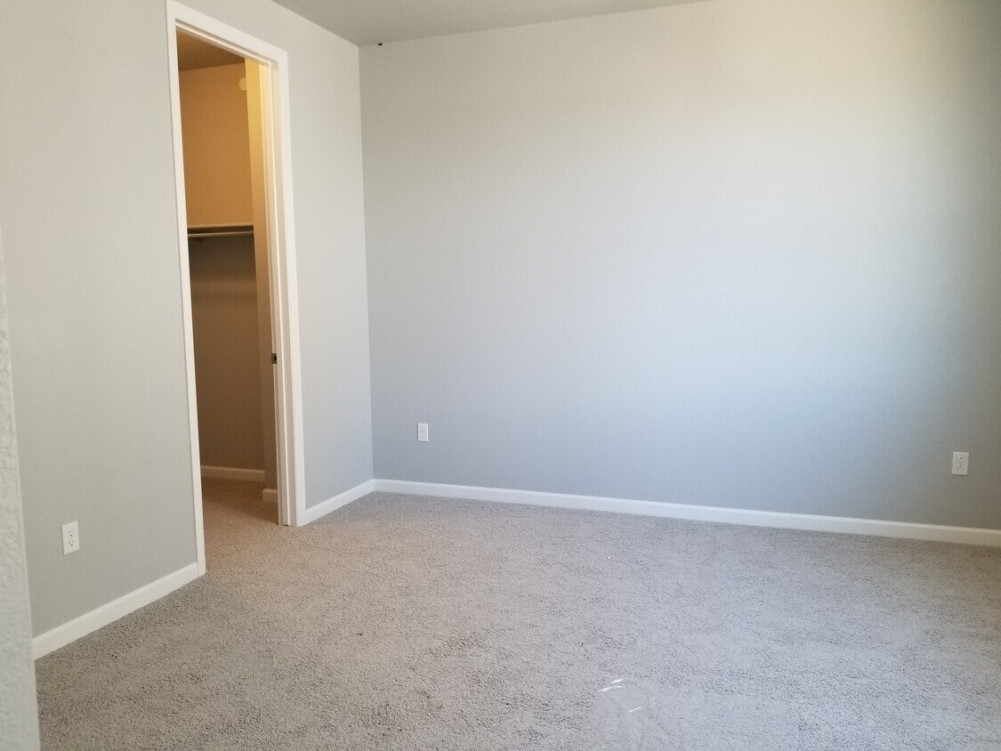 Foto principal - 412 w 128th place