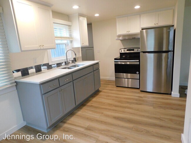 Building Photo - 2 br, 1 bath House - 340 Goodyear Street