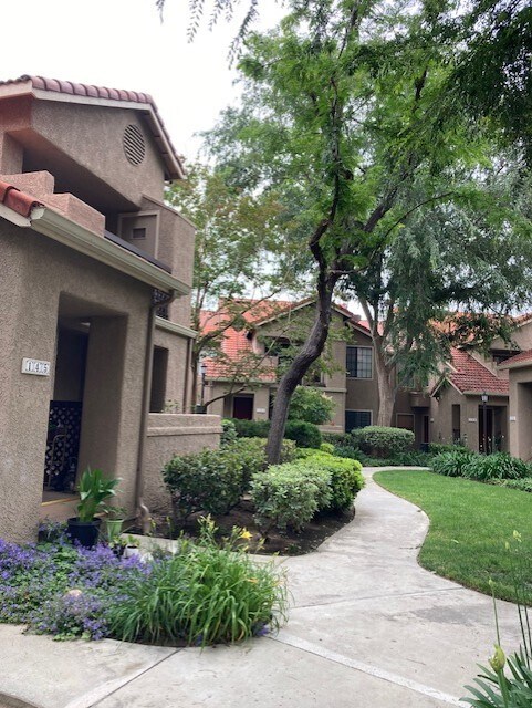 Foto del edificio - 2343 Archwood Ln