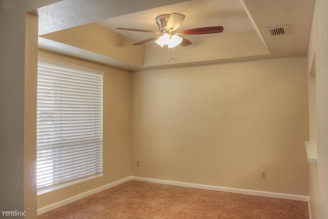 Building Photo - 2 br, 2 bath Condo - 202 E Ruth Ave