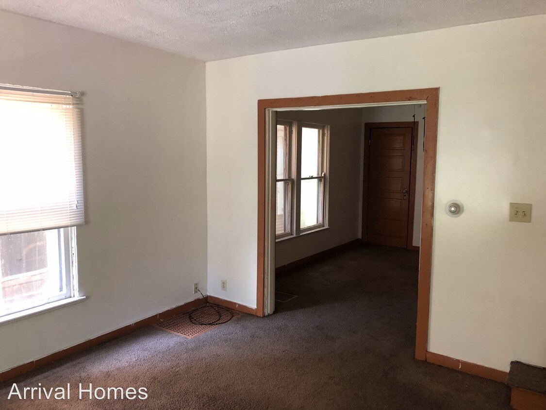 Foto principal - 205-207 E Fairview Ave