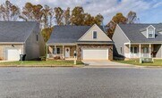Foto principal - Main Level Living in Bedford