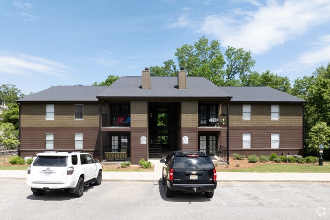 Green Valley - Green Valley Apartments