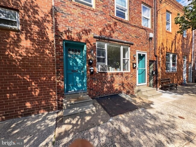 Photo - 2603 E Somerset St Townhome