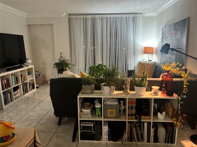 Foto del edificio - 2075 NE 164th St