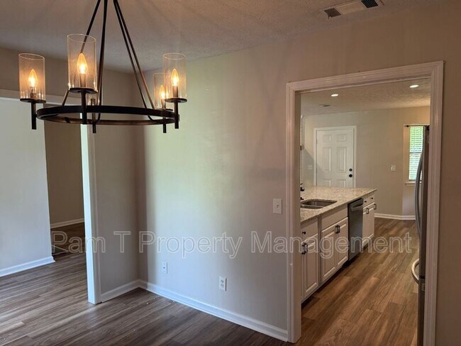 Building Photo - 705 Pine Barren Rd