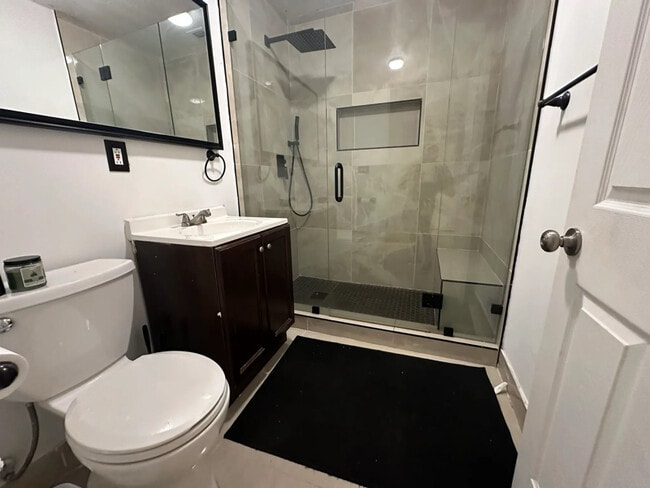 Foto del edificio - 1621 N 71st Ave