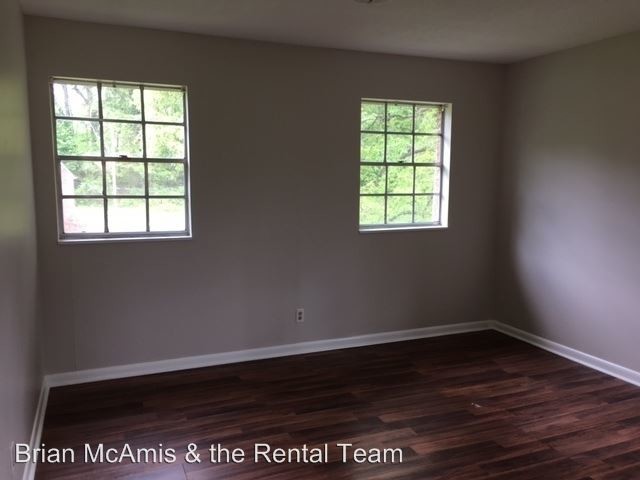 Building Photo - 204 Pinecrest Dr