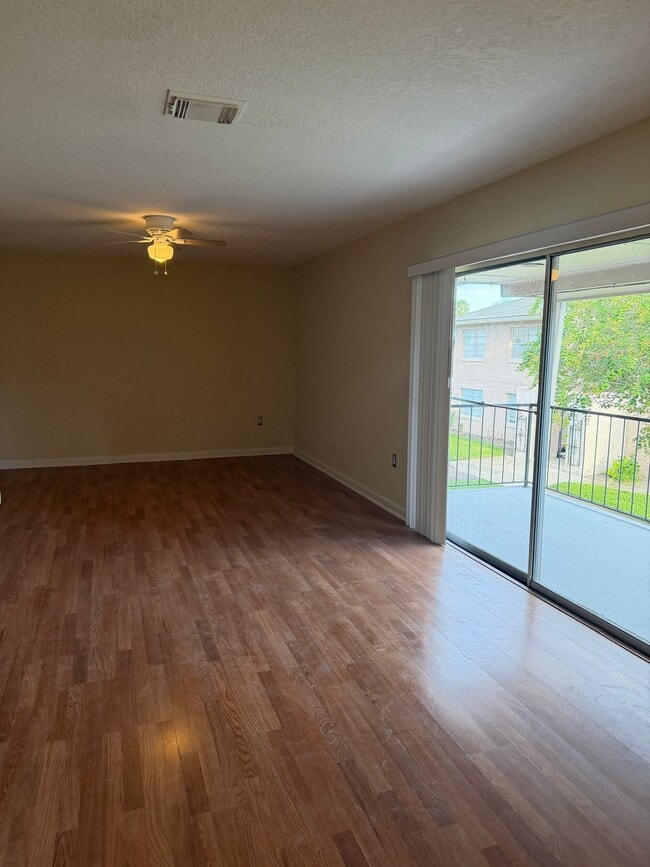 Building Photo - 1171 Calle Del Rey